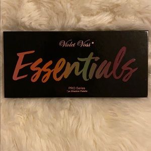 Violet Voss Essentials Pro Series Palette